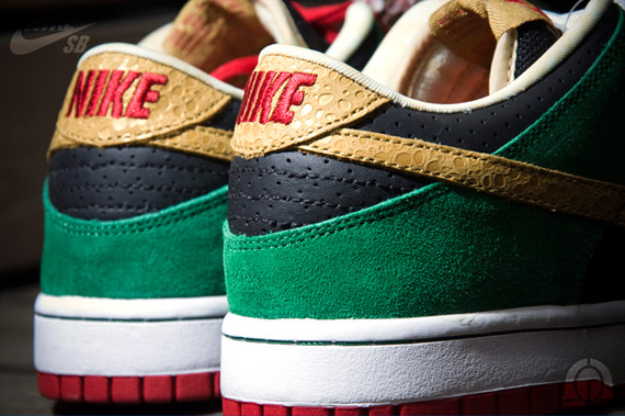 Nike Sb Dunk Low Marvin The Martian 2