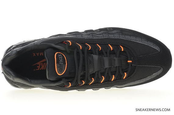 Nike Air Max 95 Black Total Orange 06