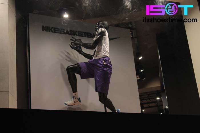 Nike Store Incheon South Korea 00