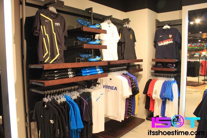 Nike Store Incheon South Korea 32