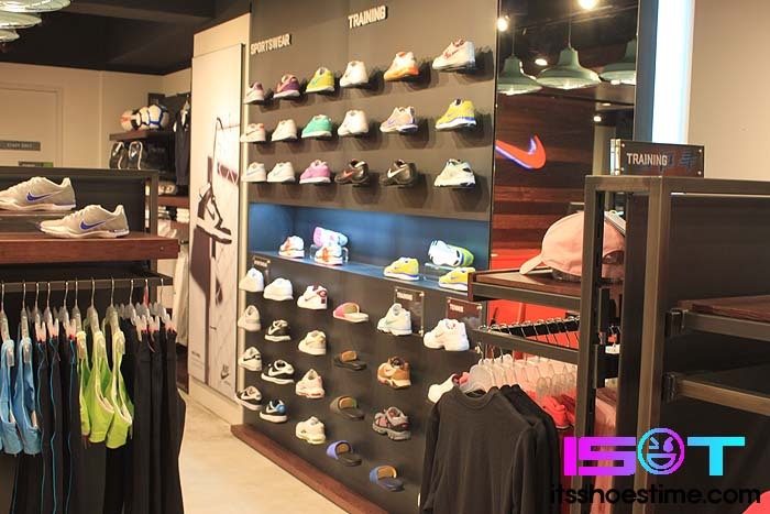 Nike Store Incheon South Korea 36