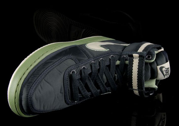 Nike Vandal Vntg Nylon Black Green 00