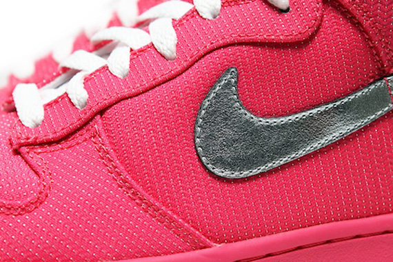 Wmns Nike Dunk Hi Supreme Pink Silver 03