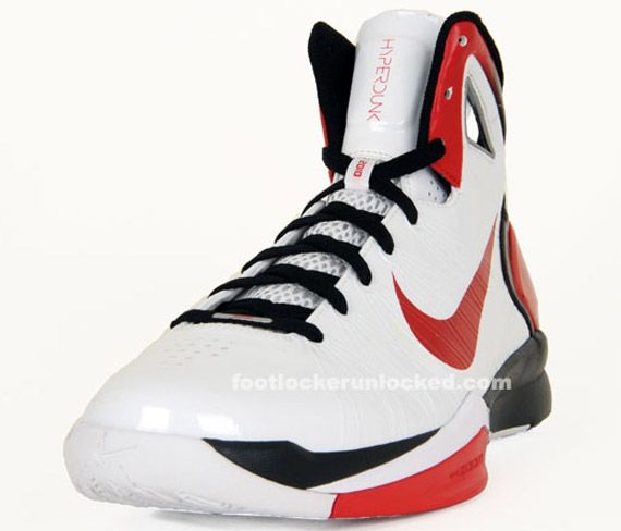 Nike Hyperdunk 2010 – White – Sport Red – Black | August 2010