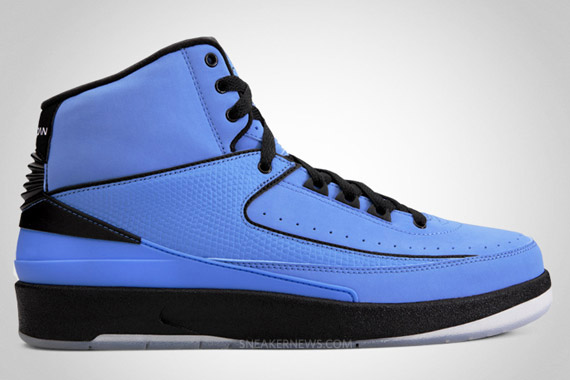 black and blue jordan 2s