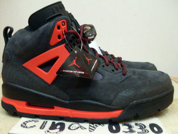 Air Jordan Winterized Spizike Boot Black Challenge Red 2