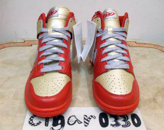 Nike 6.0 Wmns Dunk High Sport Red Metallic Silver 2