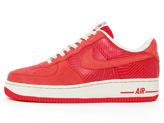 Nike Air Force 1 Sport Red Stripes 04