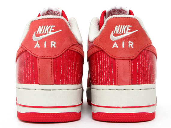 Nike Air Force 1 Sport Red Stripes 05