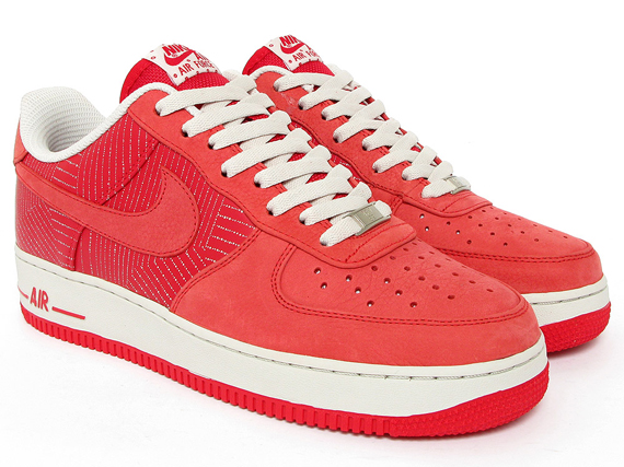 Nike Air Force 1 Sport Red Stripes 07