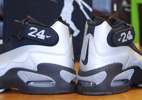 nike air griffey max 1 platinum black 3