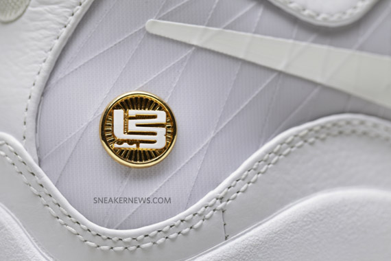 Nike Air Max LeBron VII Low - White - Metallic Gold | Available