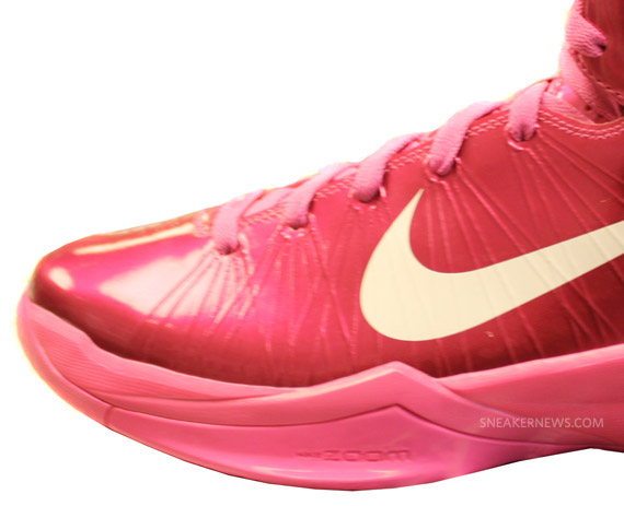 Nike Hyperdunk 2010 Think Pink 3