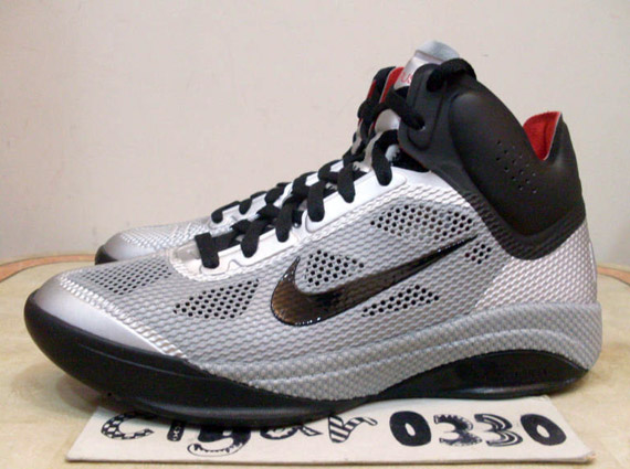 nike hyperfuse metallic silver black sport red 1