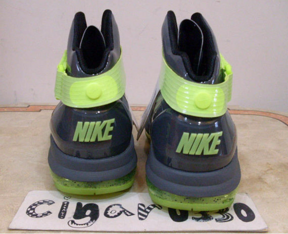 Nike Hypermax 2010 Dark Grey Black Volt 4