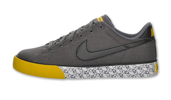 Mariner overvåge tøj Nike Sweet Classic Low Canvas - Livestrong | Bicycle Midsole -  SneakerNews.com