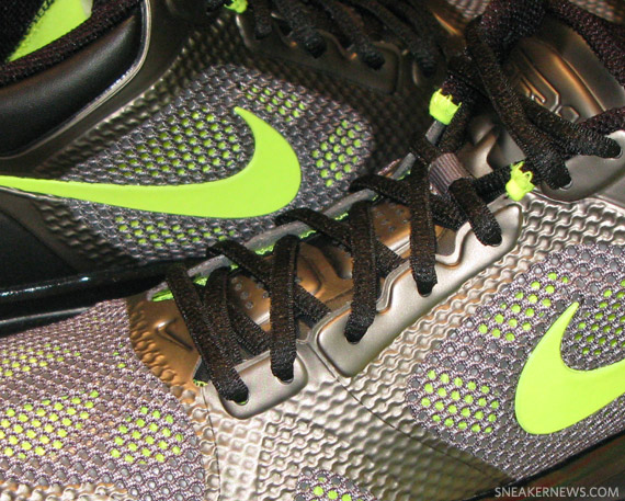 Nike Trainer 1.2 Mid Hyperfuse – Fall 2010 Showcase Display