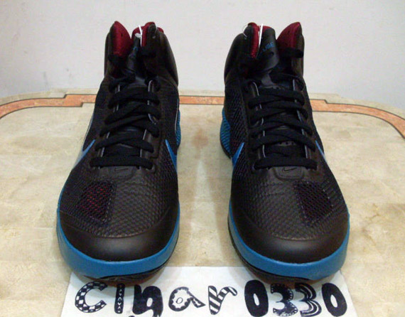 Nike Wmns Hyperfuse Black Blustery Team Red Sample 2