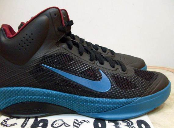 Nike Wmns Hyperfuse Black Blustery Team Red Sample 6