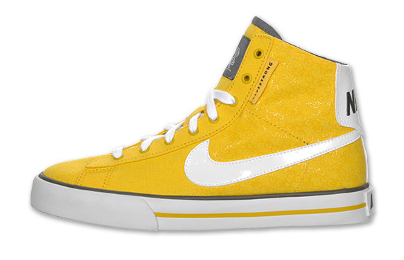 Nike Wms Sweet Classic High Livestrong 02