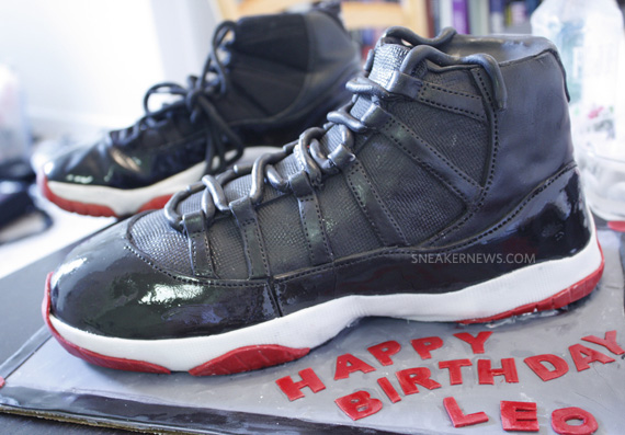 Jordan 11 bred mid best sale