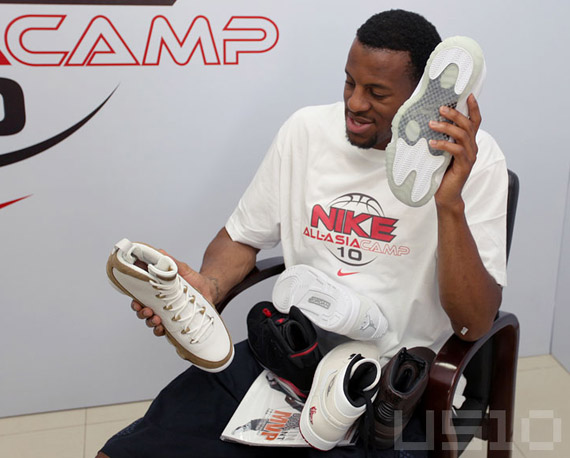 Celebrity Feet Andre Iguodala Shows Jordan Foamposite Love Nike All Asia Camp Fitforhealth