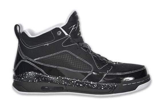 Air Jordan Flight 9 Oreo Available