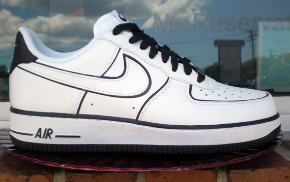 Nike Air Force 1 White Black Contrast 04