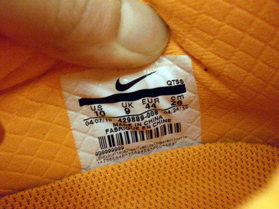 Nike Air Max 2011 Wolf Grey Total Orange 11