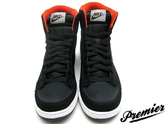 Nike Dynasty81 Black2