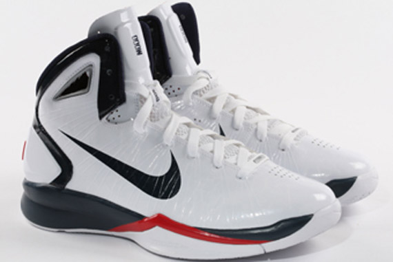 Policía ayudar claro Nike Hyperdunk 2010 - Chris Bosh + Lamar Odom USAB PE's - SneakerNews.com