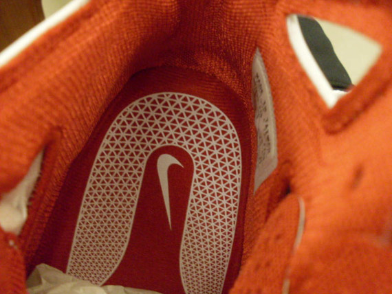 Nike Hyperdunk 2010 White Varsity Red Sample 10