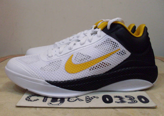 Nike Hyperfuse Low White Del Sol Black 2