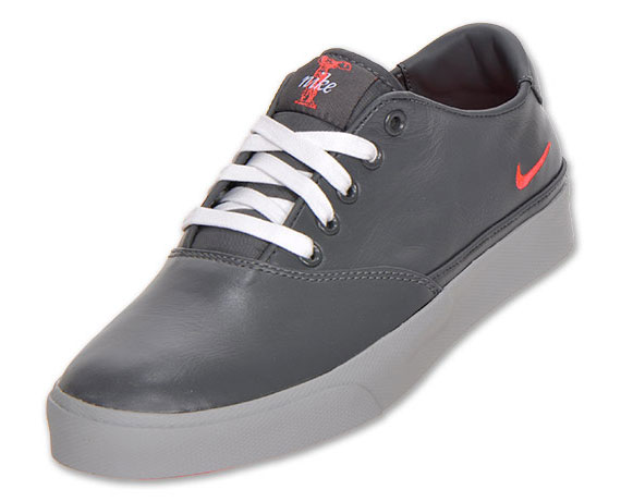 Pebish betalen troon Nike Pepper Low - Dark Grey - Solar Orange + Black - Photo Blue -  SneakerNews.com