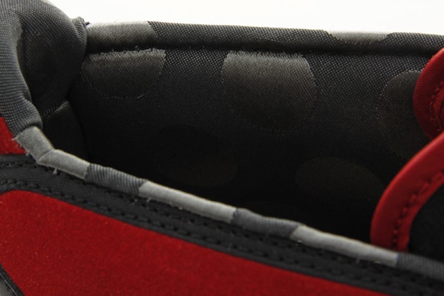 Nike Toki Blk Red Gold 7