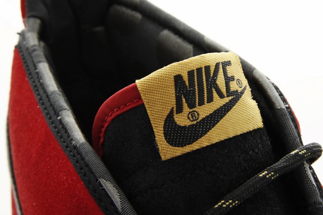 Nike Toki Blk Red Gold 8