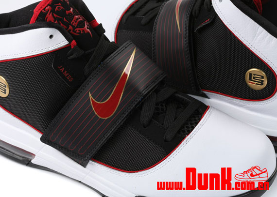 Nike Zoom Soldier Iv White Red Black Gold 03