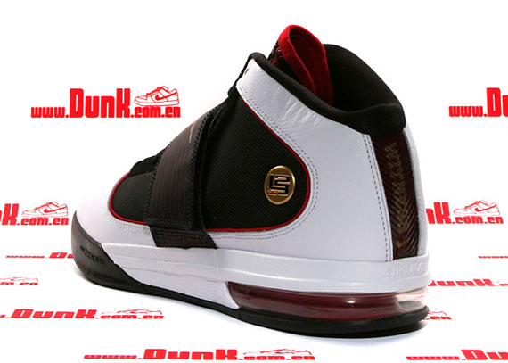 Nike Zoom Soldier Iv White Red Black Gold 06