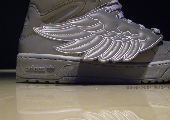 Adidas Jeremy Scott Wings Silver 3m 03
