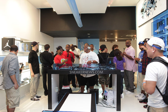 Air Jordan X Atmos Pop Up Store Opening 10