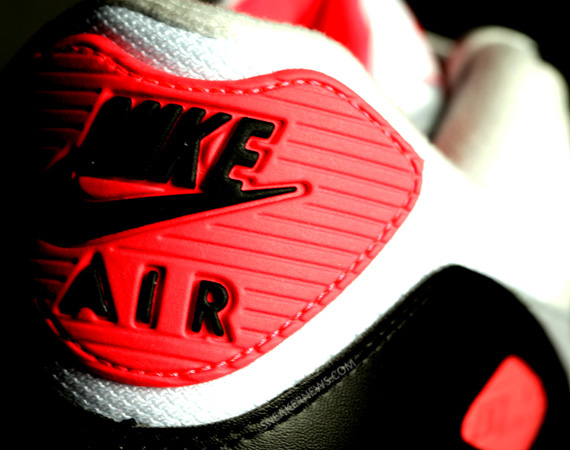 Air Max 90 Infrared Giveaway 01