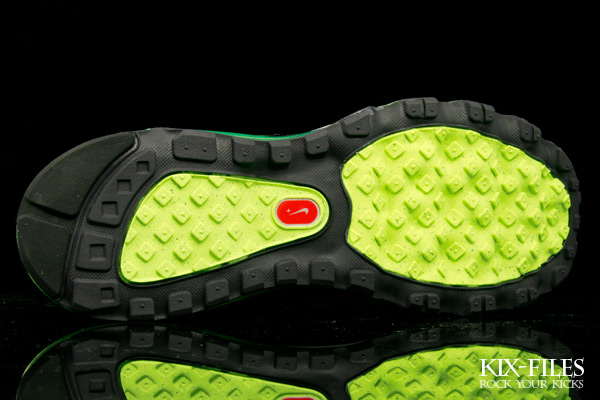 Nike Air Max 2010 Anthracite Volt 4