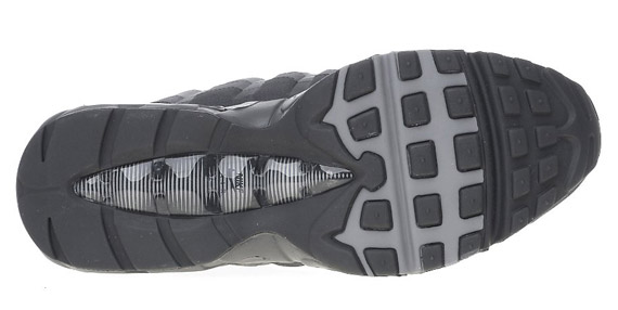 Nike Air Max 95 - Anthracite - Metallic Silver - SneakerNews.com