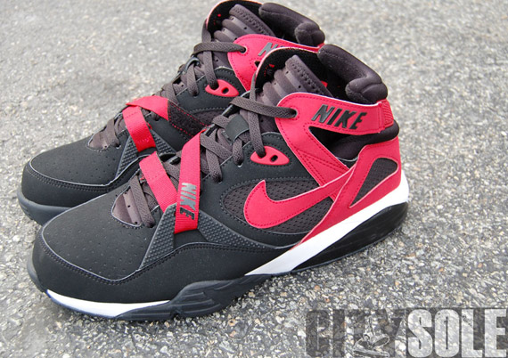 Nike Air Trainer Max 91 Black Varsity Red Available 1