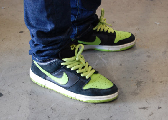 nike sb dunk low neon j pack