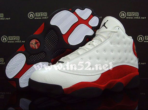 Aj Xiii Wht True Red Det Img 01