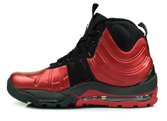 red nike acg boots