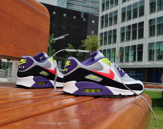Nos vemos Endurecer Aclarar Foot Locker x Nike Air Max 90 - 'I Am The Rules' | New Images -  SneakerNews.com