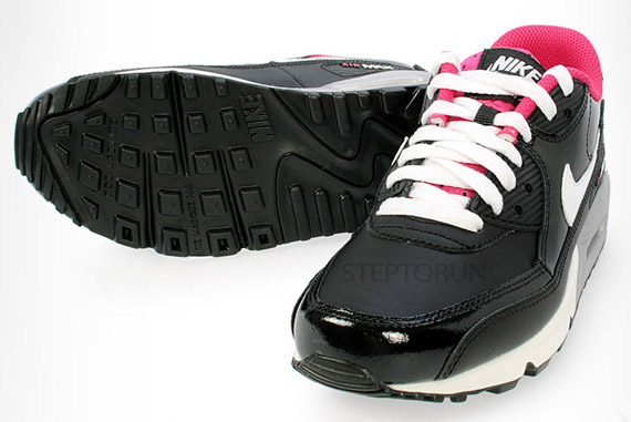 Nike Air Max 90 Gs Black White Voltage Cherry 2