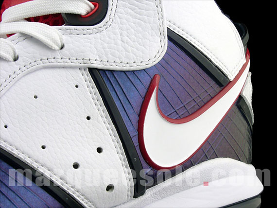 Nike Air Max LeBron VIII (8) - USA - SneakerNews.com